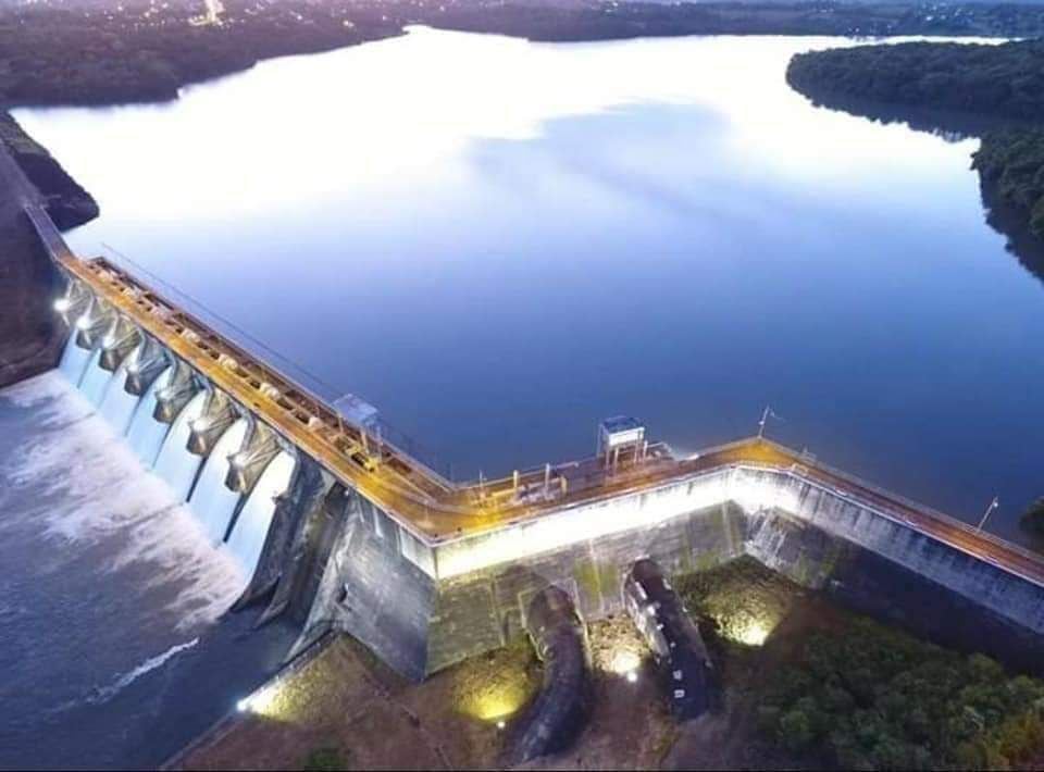 Represa hidroeléctrica nacional Acaray. En el primer trimestre de este año suministró el 3,58% de la demanda del mercado eléctrico paraguayo. 