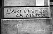 el-arte-es-una-mierda-uno-de-los-famosos-grafitis-del-mayo-del-68-aparecido-en-la-calle-rotrou-de-paris--05446000000-1715840.jpg