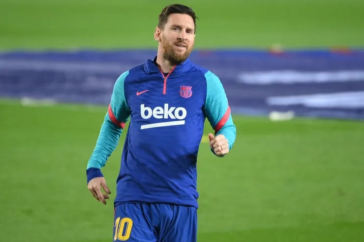 Lionel Messi alcanzó a Xavi como el que más partidos jugó en el Barcelona