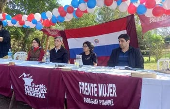 Dirigentes campesinos "Paraguay Pyahurá" presenta candidatura en Sapucai