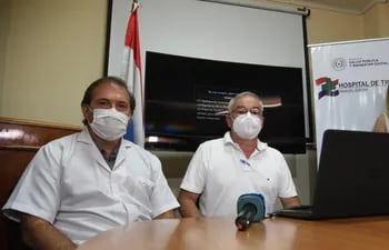 El neurocirujano Marcelo Rivas y el director del Hospital de Trauma Agustín Saldívar informaron acerca del estado de salud de José Daniel Zaván Vaccari.