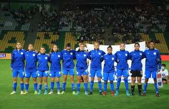 Jugadoras de la selección Paraguaya en el partido contra Argentina en la Copa América Femenina