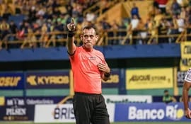 Juan Gabriel Benítez (41años), árbitro internacional paraguayo.