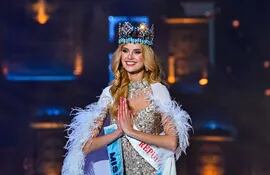 La representante de República Checa, Krystyna Pyszkova, fue coronada Miss Mundo en la edición número 71 del certamen de belleza.