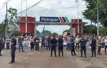 Los sindicalistas consideran que sería "un despojo" que Hacienda utilice los US$ 50 millones pertenecientes a Petropar.