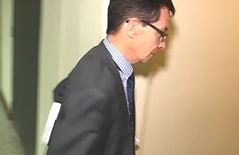 Juez Wilfrido Peralta, quien emitió el fallo contra la directora y el periodista del diario ABC Color.