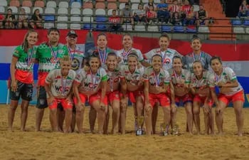 Deportivo Areguá ganó la Etapa 3 de la Superliga de fútbol playa femenina. Es su tercera copa, en las tres finales contra Olimpia.