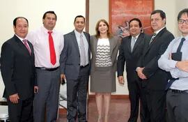 los-gobernadores-de-los-departamentos-de-caazapa-misiones-paraguari-y-canindeyu-se-reunieron-con-la-ministra-de-la-mujer-ana-maria-baiardi--212032000000-1040914.jpg