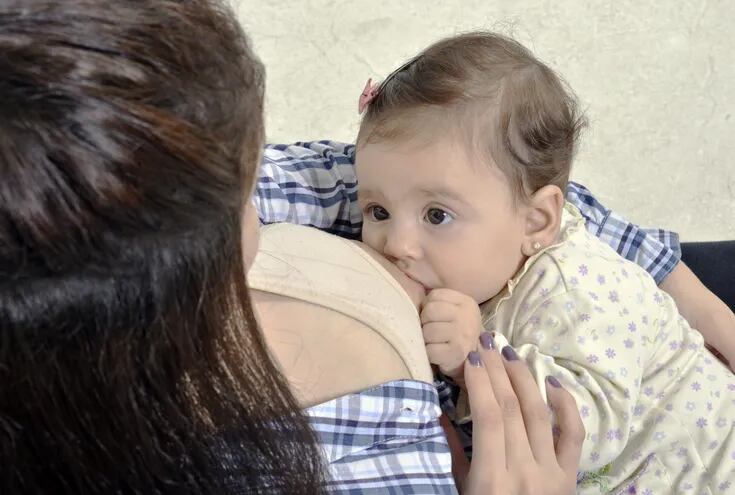 Uno de los beneficios de la lactancia es el fortalecimiento del vínculo madre-bebé, así como ayudar a las defensas del lactante. Estos son algunos temas abordados en la campaña de Calle’i.