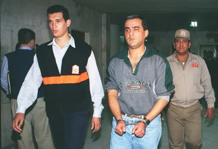 Carlos Colmán Arce, bajo custodia en 1999.