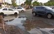 La Avda. Mcal. López y calle Casilda Insaurralde se encuentra en pésimas condiciones debido al deterioro del pavimento causado por las aguas servidas que son arrojadas a la calle.