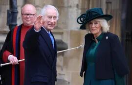 El rey Carlos III del Reino Unido asistió este domingo con la reina Camila al servicio religioso de Pascua en la iglesia de San Jorge del castillo de Windsor, en su primer acto público desde que se anunciara el 5 de febrero su diagnóstico de cáncer.