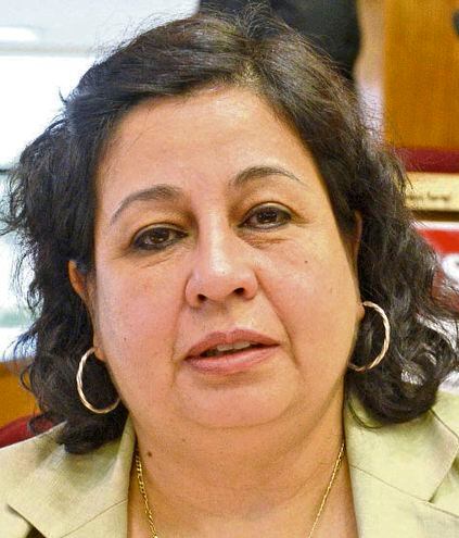 Senadora Esperanza Martínez (Frente Guasu), presidenta de la comisión de Hacienda, abogó por la aprobación del Convenio.