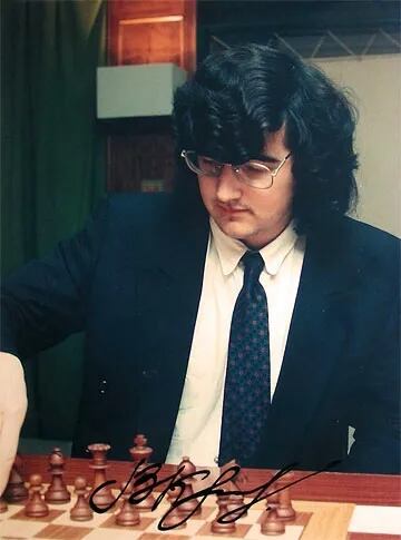 Vladimir Kramnik en Linares en 1994 (Foto Chessbase.com)
