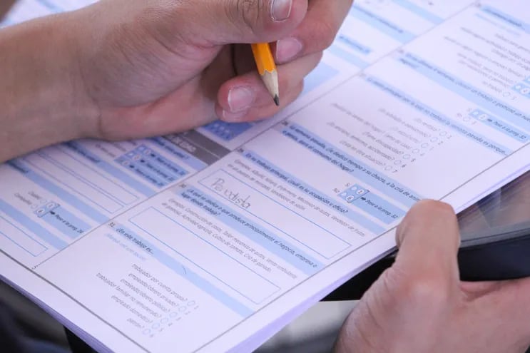 Fotografía de un formulario del censo realizado en hogares de Paraguay en el 2022.