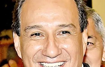 Hugo Javier González, gobernador de Central (ANR, cartista). Hay  innumerables indicios  contra el  exanimador.