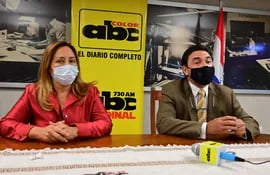 Carmen Corina Alonso y José Ortiz, integrantes de Conajzar, procesados por irregularidades en la gestión de juegos de azar. En el caso de la quiniela, se cuestiona la adjudicación a la empresa TDP SA, a pesar de que se encontraba morosa.