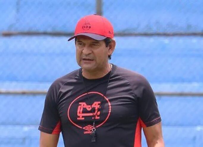 José Saturnino Cardozo, entrenador del Municipal de Guatemala