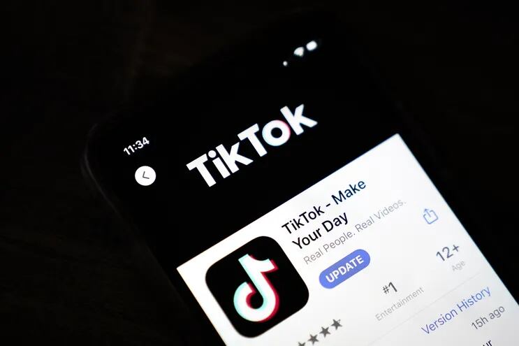 Italia prohíbe a TikTok explotar los datos de los usuarios cuya edad no se ha establecido con certeza absoluta.