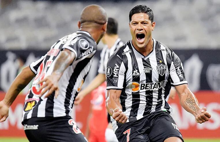 Hulk celebra un gol ayer en la victoria del Atlético Mineiro sobre América de Cali por 2-1. AFP