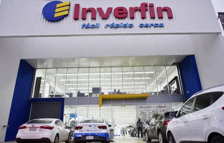 Inverfin inauguró su nueva sucursal sobre la ruta 1, kilómetro 17,5 esquina Julio Correa, de la ciudad de Capiatá.