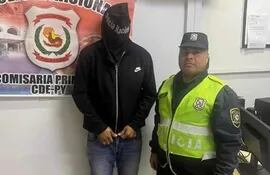 Luis Alberto Villalba Báez quedó a disposición del Ministerio Público. Una pasajera lo acusó de haberle robado el teléfono celular y sus colegas conductores lo atraparon.