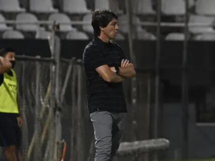 Daniel Garnero, durante el clásico blanco y negro por la penúltima jornada del torneo Clausura 2021.