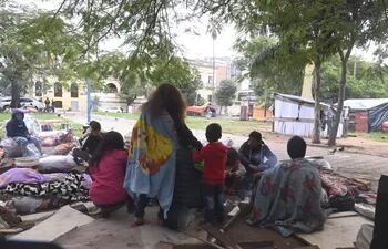 Campamento de indígenas en la plaza del Congreso, que lleva muchos meses ocupada por diversos grupos sociales.
