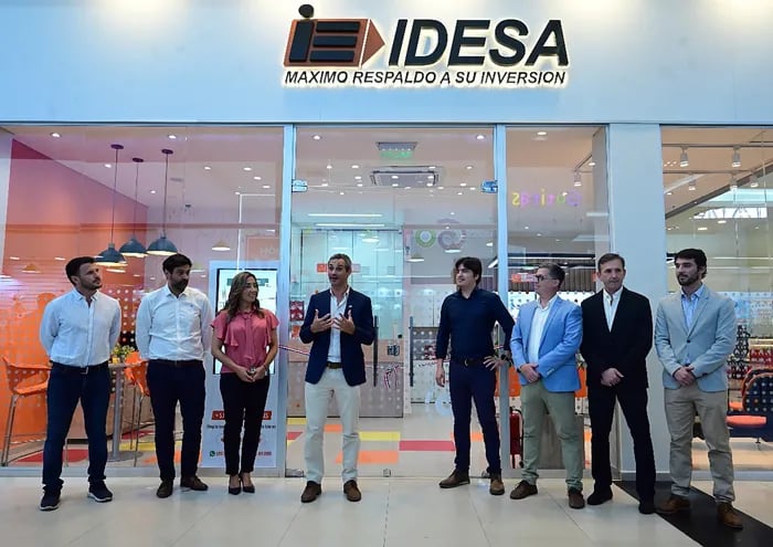 Con presencia de directivos y colaboradores se realizó la inauguración de la renovada agencia de Inmobiliaria del Este, en el Shopping Mariano.
