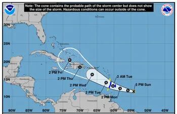 La tormenta tropical Dorian se fortalece mientras se dirige al Caribe.