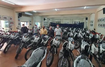 Las motocicletas serán entregadas a las diferentes dependencias policiales del Alto Paraná.