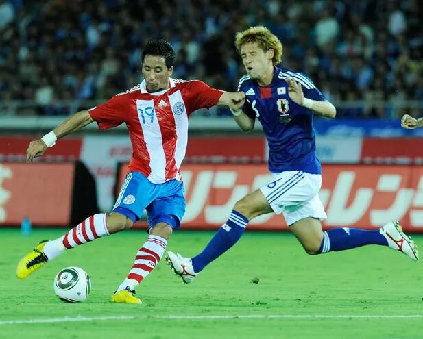 Barrios, durante el partido ante Japón por el Mundial de Sudáfrica.