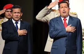 el-expresidente-de-peru-ollanta-humala-junto-al-ya-fallecido-mandatario-venezolano-hugo-chavez-archivo-230759000000-1522816.jpg