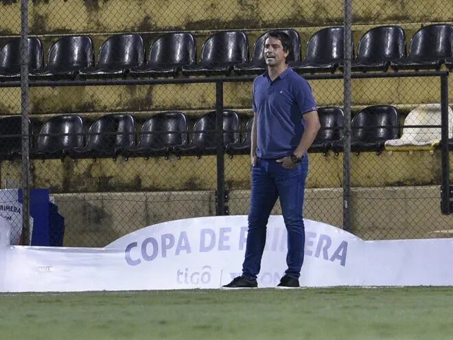 Hernán Rodrigo López Mora (44 años), nuevo entrenador de Guaraní.