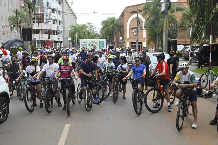 “Más respeto, más bicisendas, mes del ciclista 2023″, se denomina la actividad llevada a cabo este sábado en Asunción.