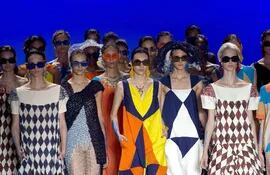 modelos-presentan-creaciones-de-ronaldo-fraga-durante-el-so-paulo-fashion-week-2014--215451000000-1067302.jpg