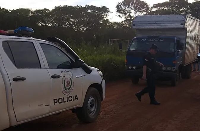 Poco después del asalto, el camión robado fue hallado vació en Minga Guazú.