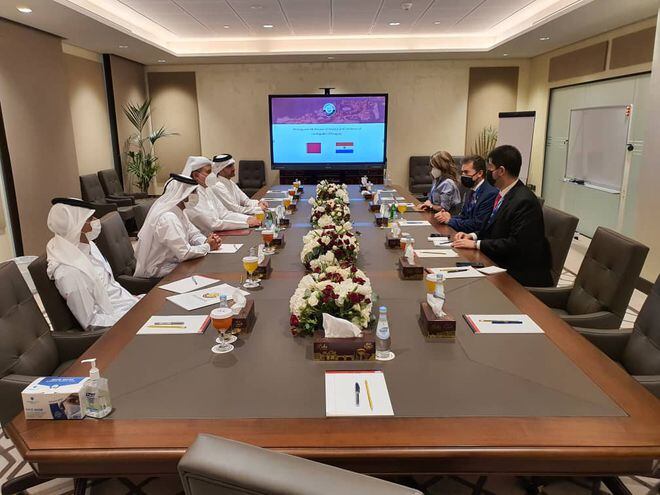 El ministro de Industria y Comercio, Luis Alberto Castiglioni, se reunió recientemente con autoridades de Qatar, con el objetivo de fortalecer el intercambio comercial entre ambos países.