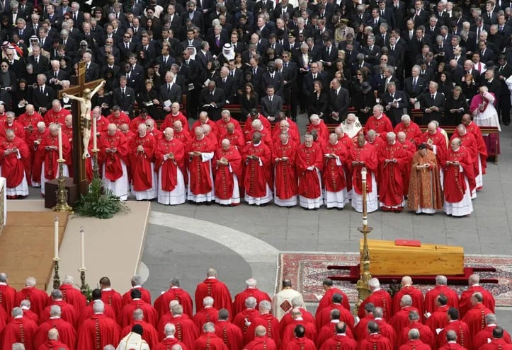 Funeral de Juan Pablo II en el Vaticano.