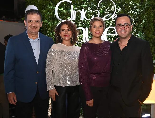 Dr. Pablo Cibils Farrés, Claudia Cruset, Dra. Ana Barrios y el Dr. David Aguirre.