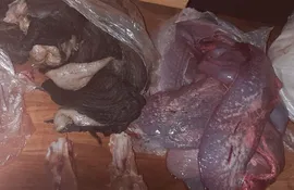 El senador "Javier Vera", alias Chaqueñito, envió menudencias a una comunidad chaqueña como supuesta donación, pero la carne estaba en un estado no apto para consumo.
