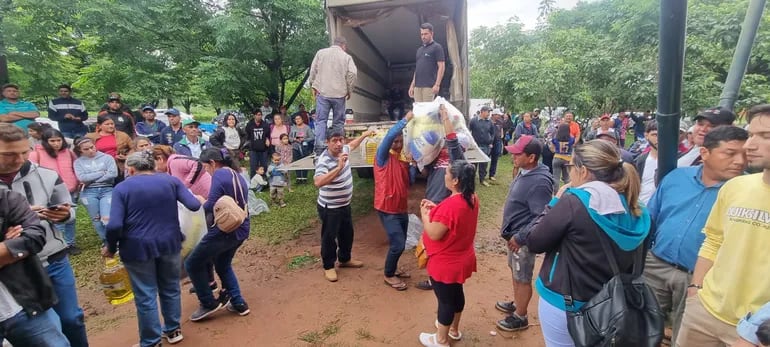 La Asociación de Agricultores Paraguayos de Misiones, recibe 2 mil kits de víveres.