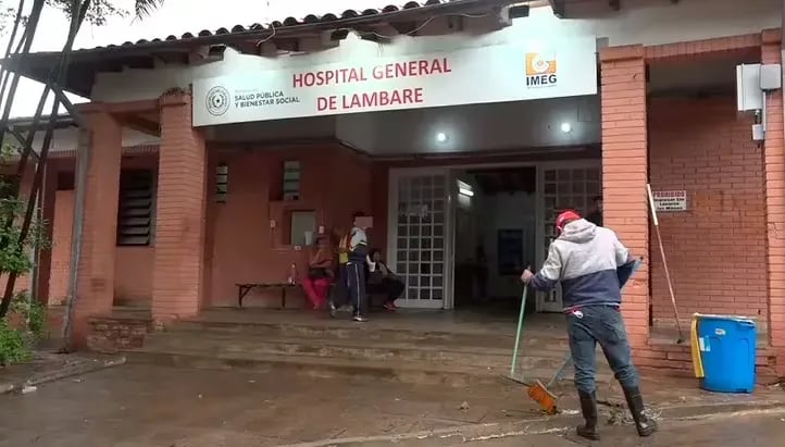 Ocho médicos renunciaron a sus cargos de jefatura en el Hospital General de Lambaré.