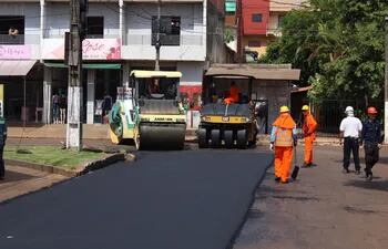 Obras de pavimentación de la avenida Amambay de Ciudad del Este.