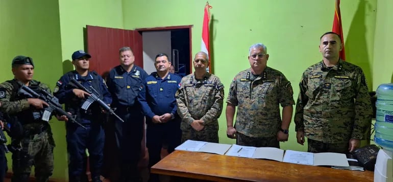 Cambio de director departamental de la Policía Nacional en Itapúa.