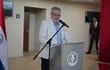 El doctor Jorge Brítez, presidente del IPS agradeció especialmente a Horacio Cartes, presidente de la ANR, durante la reapertura del Cream, en San Bernardino.