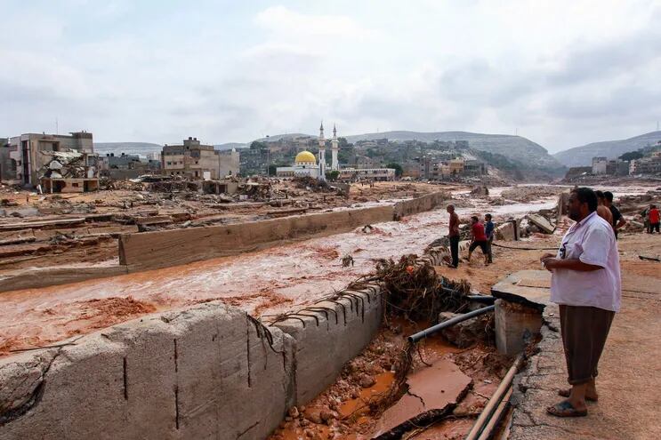 Destrucción en Derna, Libia. La tormenta Daniel azotó el país y deja miles de fallecidos y desaparecidos.  (AFP)