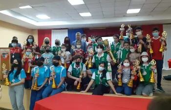 La Juventud del ajedrez en Villarrica donde surgieron los campeones nacionales de menores 2021. (Gentileza)