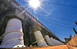 la-usina-de-itaipu-debera-incrementar-su-produccion-de-energia-y-abastecer-la-demanda-del-mercado-brasileno-debido-a-la-escasez-de-agua--205756000000-1636982.jpg