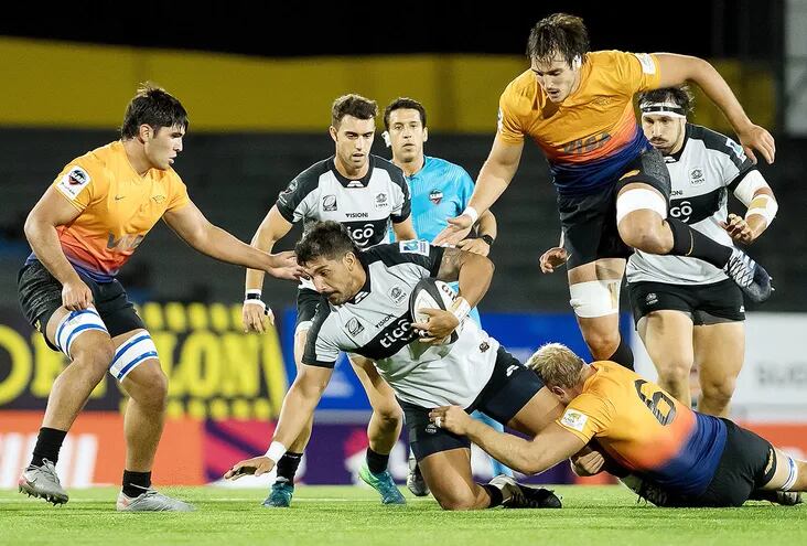 Olimpia se volverá a ver con Jaguares XV en semifinales de la Superliga Americana de Rugby, este sábado, en Uruguay. Foto: SLAR